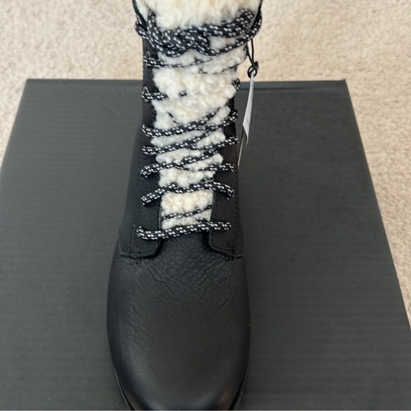 Sorel Emelie Genuine Shearling Short Lace-Up Boot (Women) - Picture 7 of 12